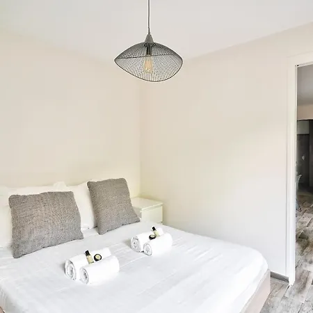 Bel Idéal Pour 4 Personnes, 2 * Paris
